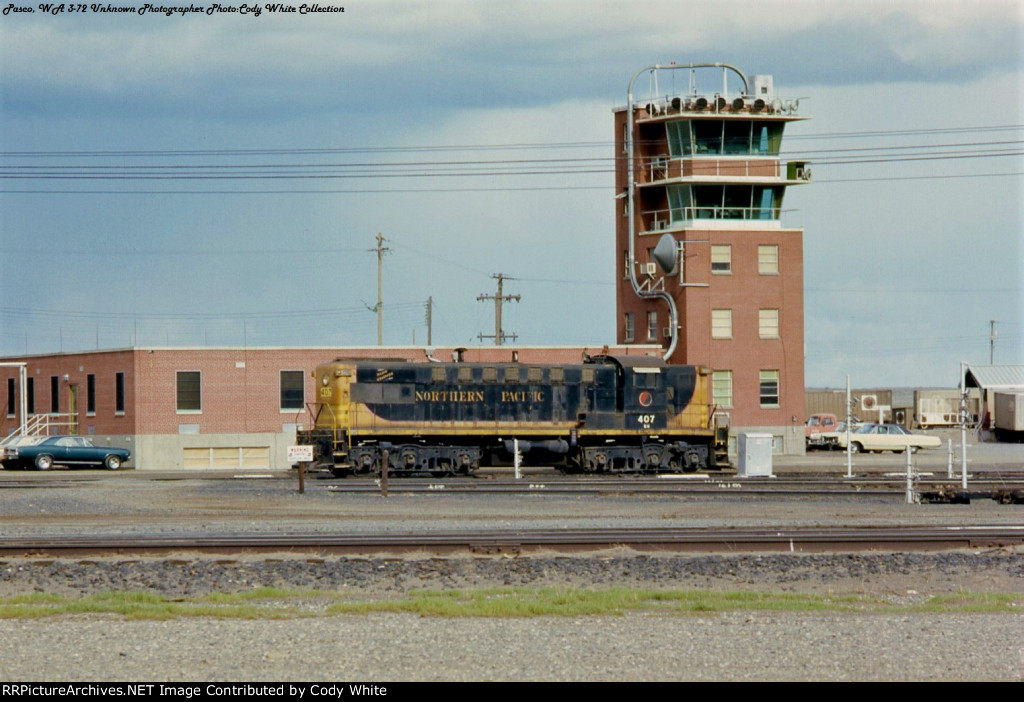 Burlington Northern DRS6-6-1500m 407